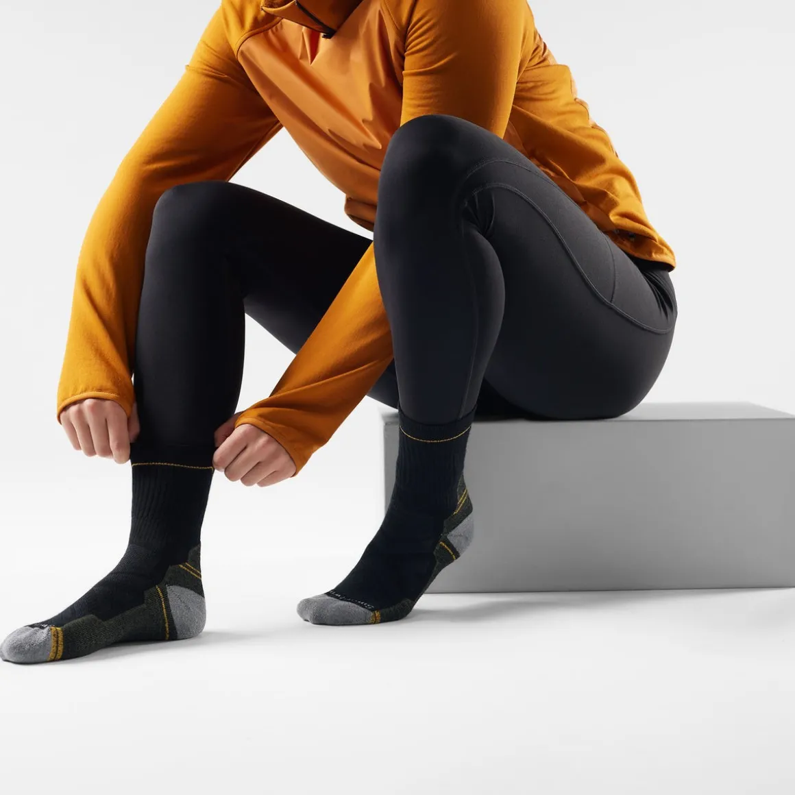 Hike Mid Crew Socks