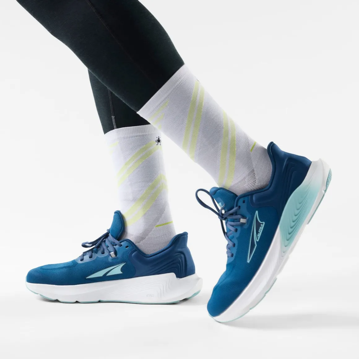 Run Pattern Crew Socks
