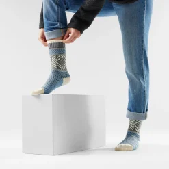 Women's Everyday Cozy Popcorn Snowflake Crew Socks