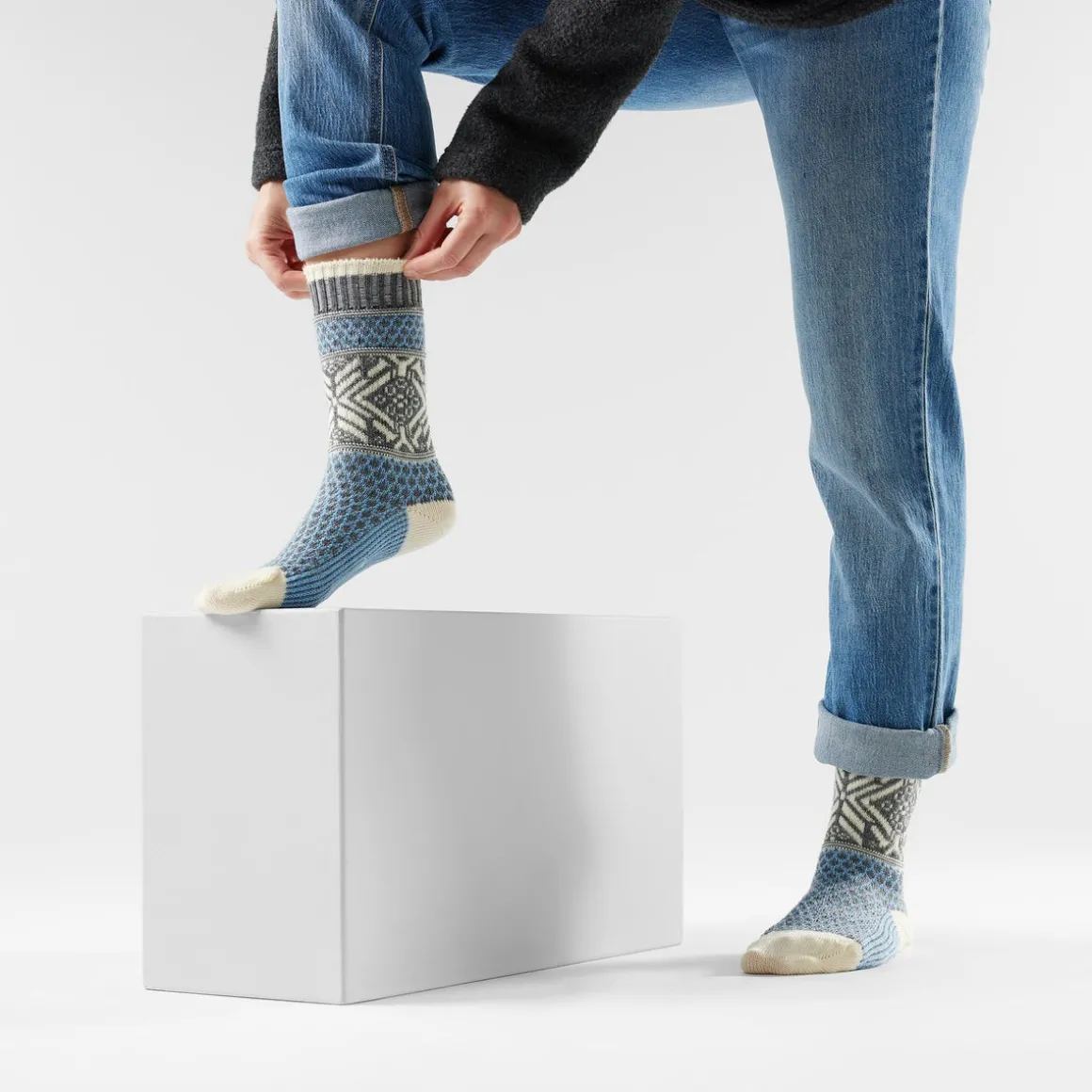Women's Everyday Cozy Popcorn Snowflake Crew Socks