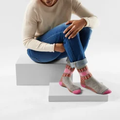 Women's Everyday Cozy Snowflake Dream Crew Socks