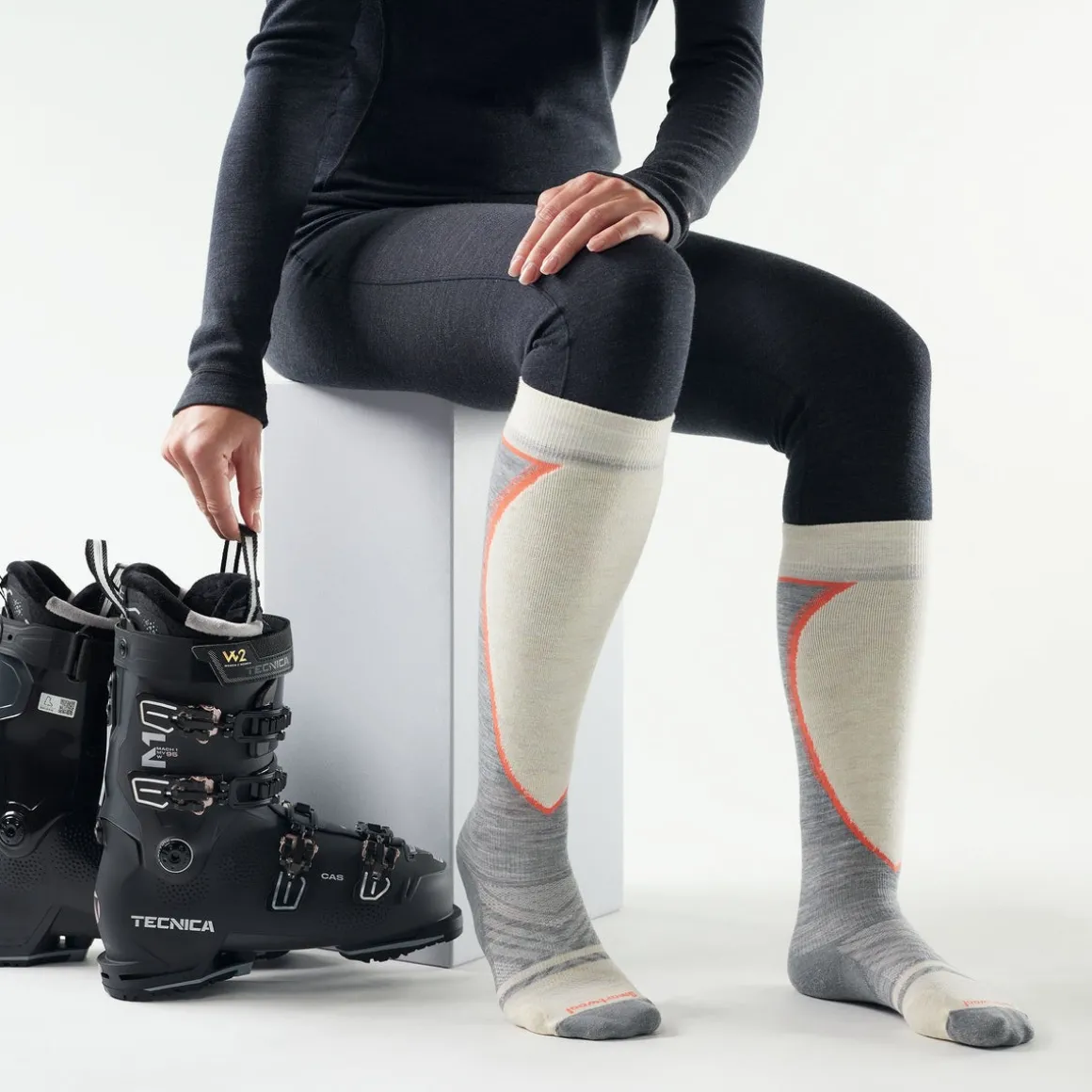 Women's Ski Extra Stretch Over The Calf Socks